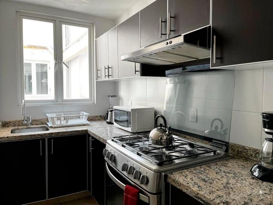 Condesa Residence Campeche 9 Comfortable 2 Bedroom, 1 Bath Retreat Featuring Generous Spaces เม็กซิโกซิตี้ ภายนอก รูปภาพ